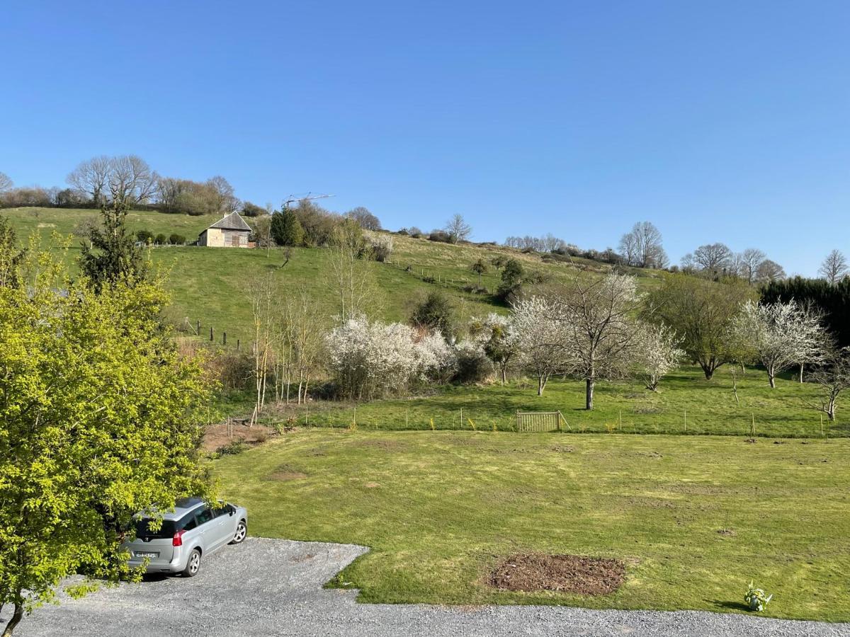 Grande Chambre Familiale Verte Tout Bonnement Bien Putot-en-Auge Exterior foto